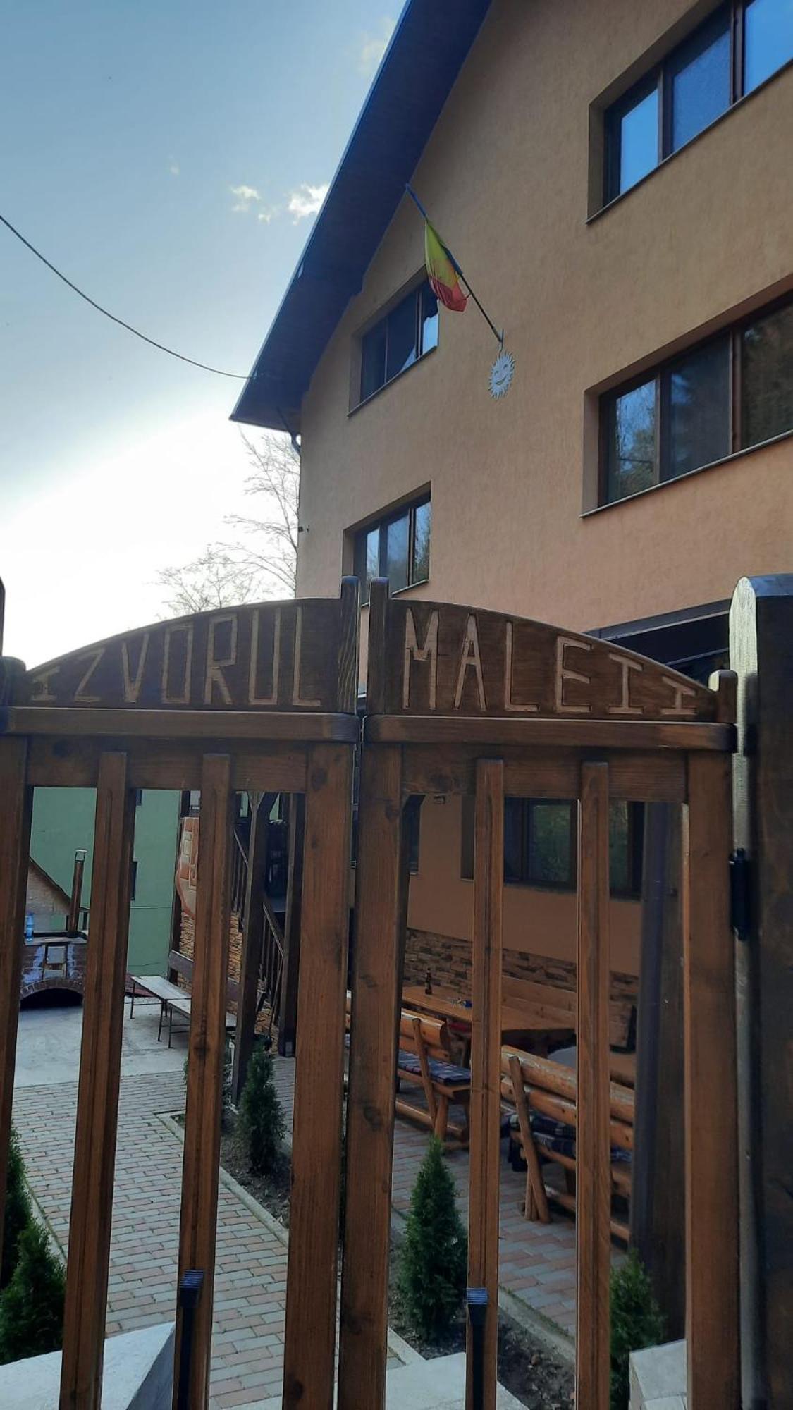 Guest house Izvorul Maleii